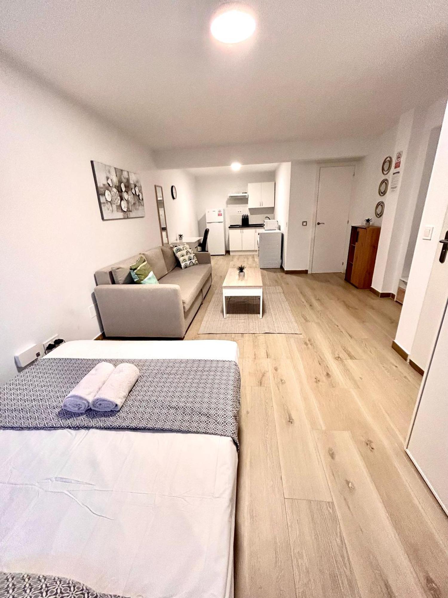 Apartamentos Ribadeo Madrid Exterior foto