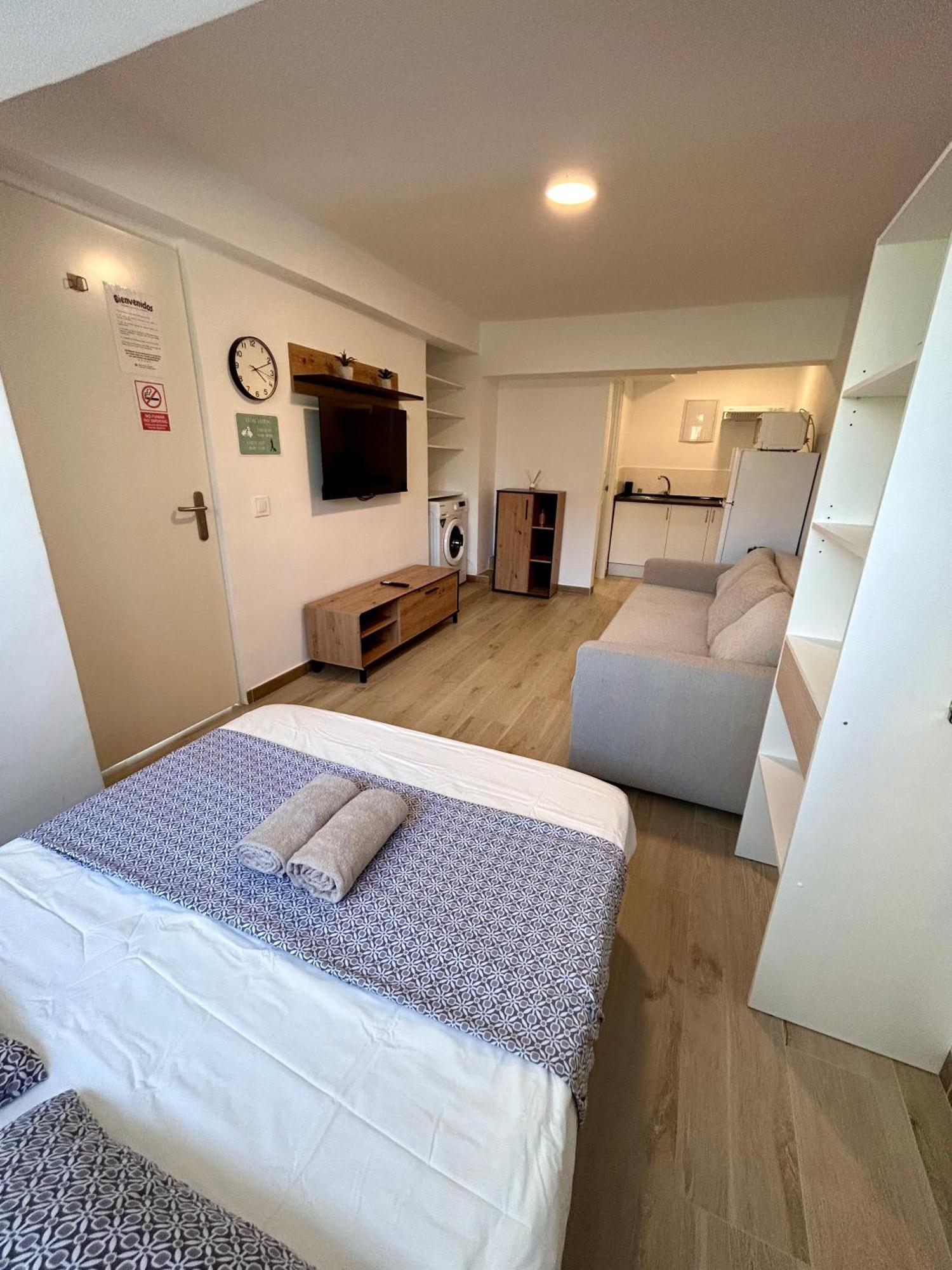 Apartamentos Ribadeo Madrid Exterior foto